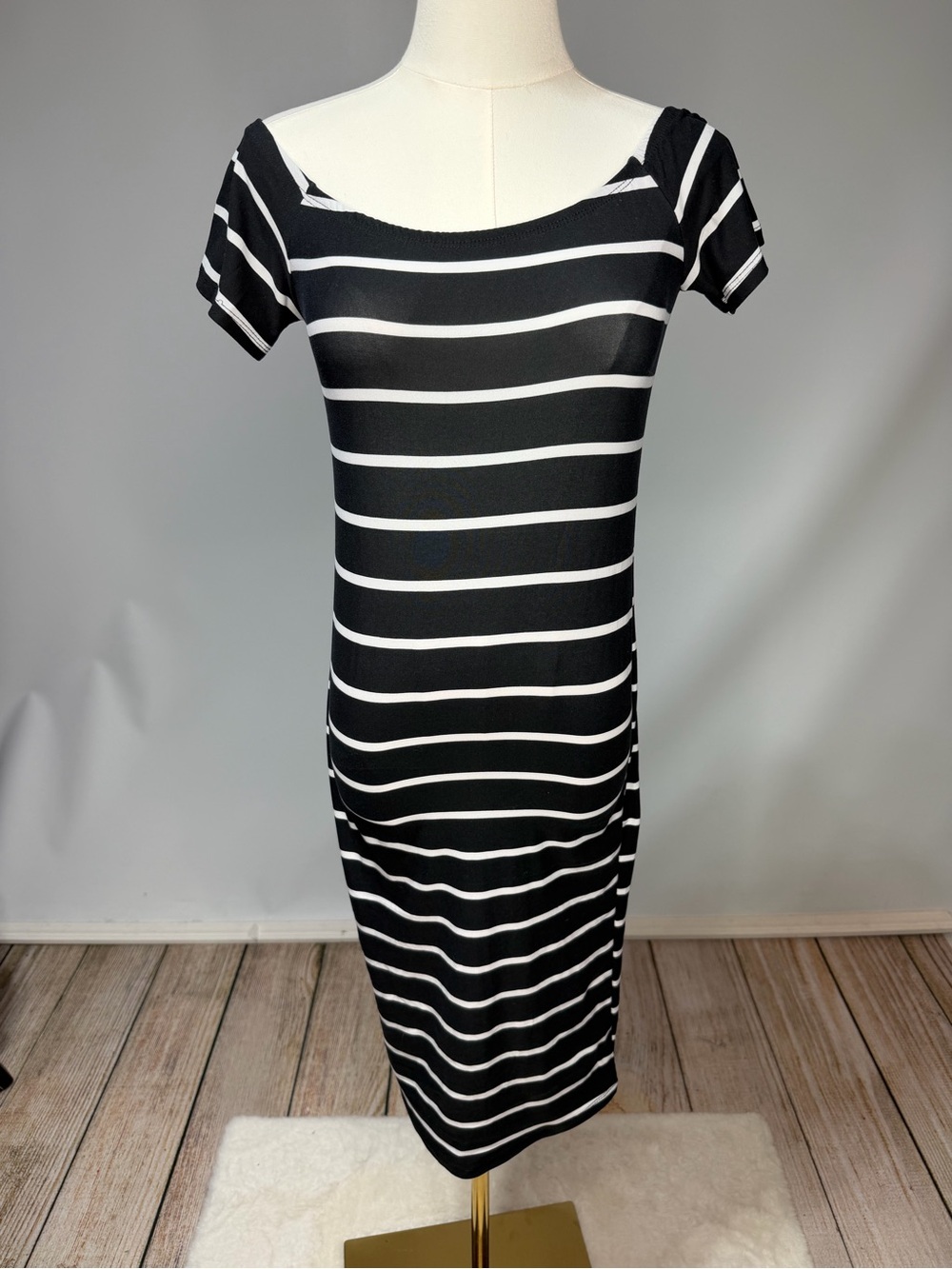 Source Unknown Black & White Striped Square Neck Midi Dress